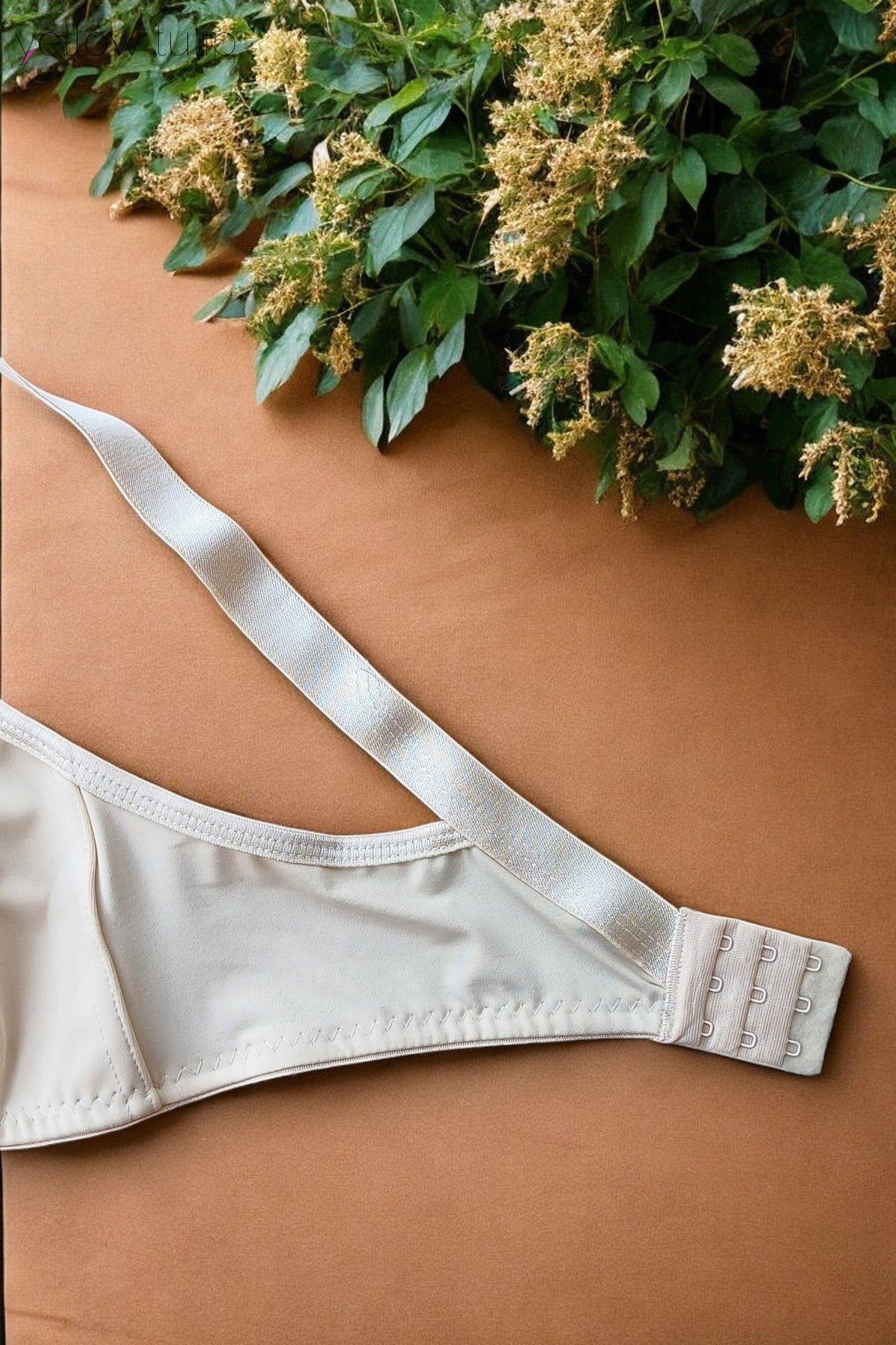 Toparlayıcı Kaplı Ten Rengi Sütyen